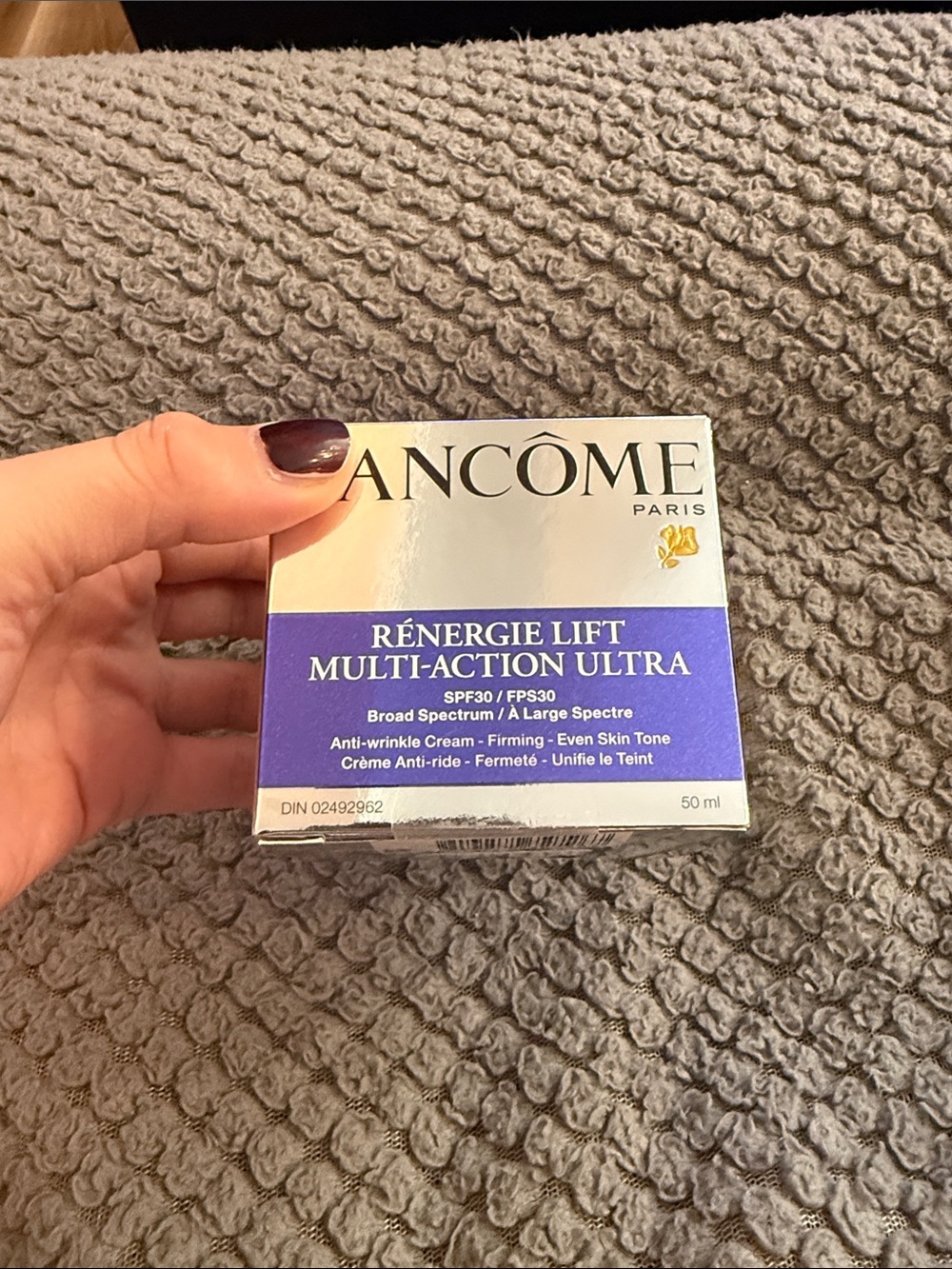 Lancôme Rénergie Lift Multi-Action Ultra Cream - Purple and White